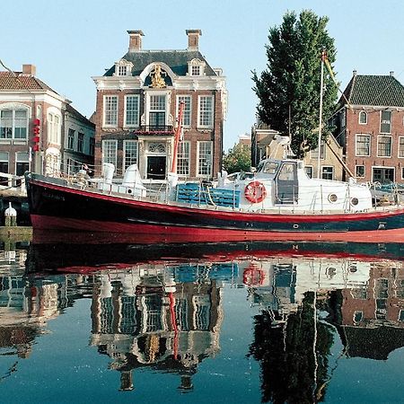 Reddingsboot Harlingen Boat Hotel Buitenkant foto